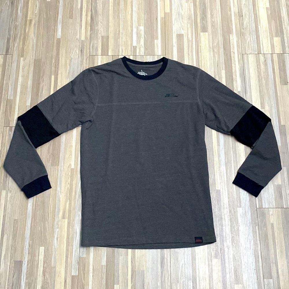 No Fear Mens slim fit size Large long sleeve two tone gray black t shirt riding